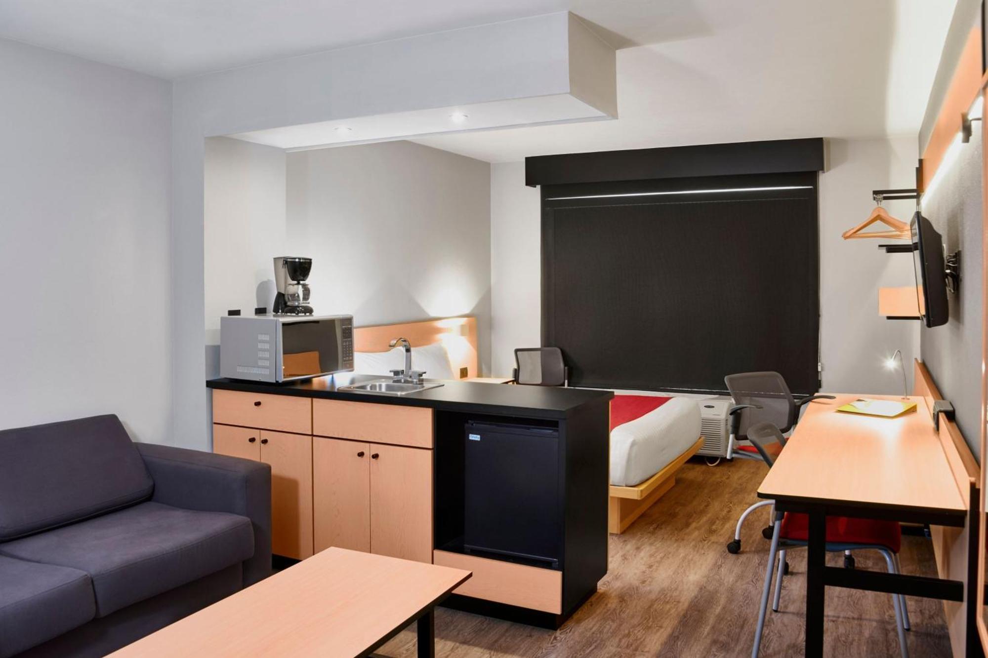 City Express By Marriott Leon Exterior photo